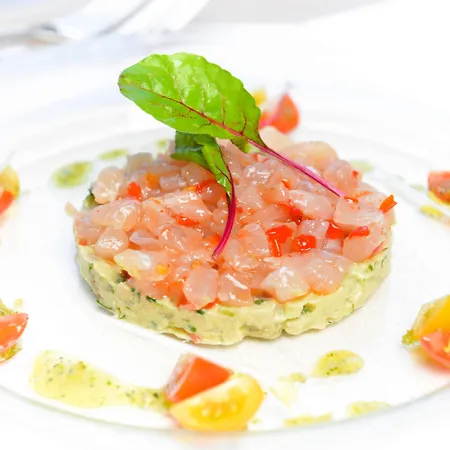 Hotel Logis Restaurant Des Corbieres Lagrasse