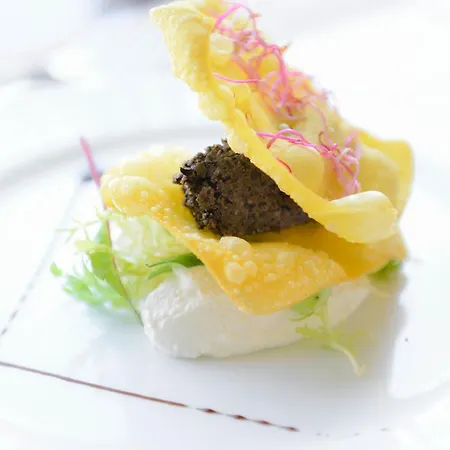 Logis Restaurant Des Corbieres Hotel 2*