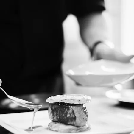 Logis Restaurant Des Corbieres Hotel Lagrasse