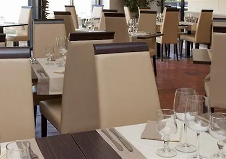 Logis Restaurant Des Corbieres Hotel 2*