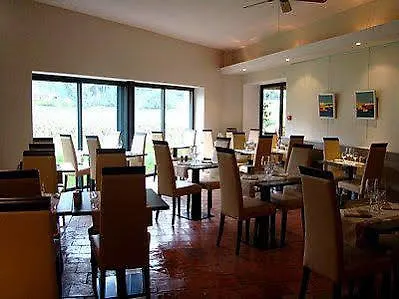 Hotel Logis Restaurant Des Corbières